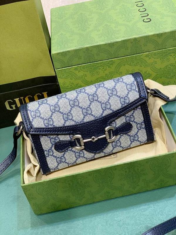 Gucci Handbags 324